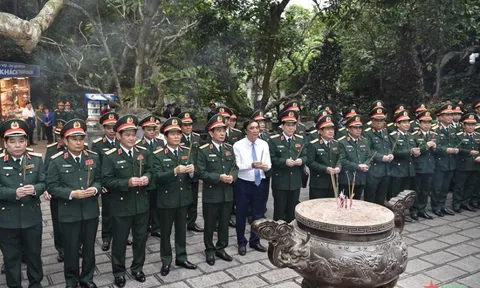 Lãnh đạo Quân ủy Trung ương, Bộ Quốc phòng dâng hương, tưởng niệm các Vua Hùng