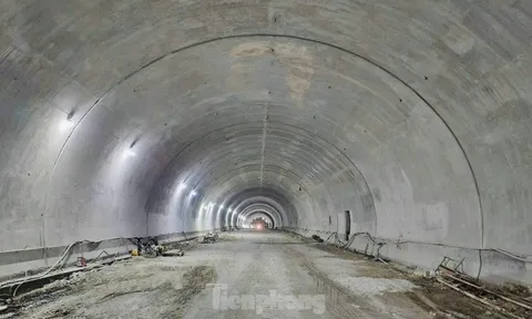 Sắp thông hầm xuyên núi dài nhất cao tốc Bắc - Nam