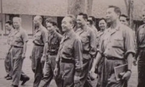 Thăm nơi từng là Tổng hành dinh, nghe Đại tướng Văn Tiến Dũng kể thời khắc hòa bình