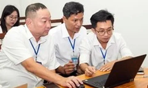 Những cán bộ, công chức nào được nhận thêm 5 triệu/tháng từ ngày 15-8?