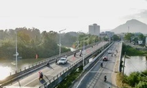 Đắk Lắk: Cấm xe tải trên 5 tấn qua cầu Sông Chùa cũ