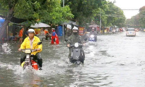 Làm Ngọc Hoàng cũng khổ