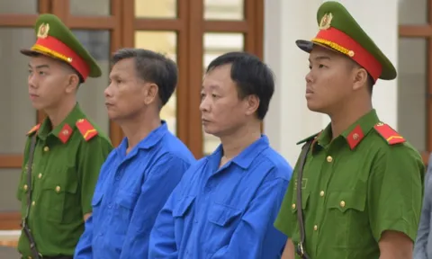 Khai thác cát lậu trị giá hơn 5,6 tỉ đồng, Tú 'ác' lãnh án tù