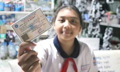 TP.HCM mở rộng 'lá chắn' an sinh, đề xuất miễn phí bảo hiểm y tế cho người già và học sinh