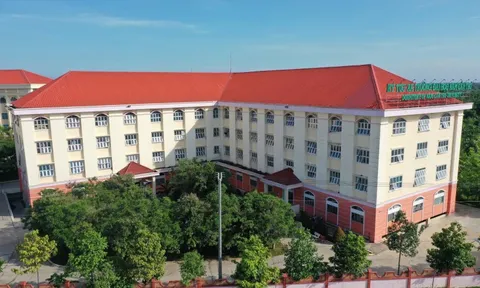 Trường đại học Nam Cần Thơ bác tin '2 sinh viên tự tử trong ký túc xá'