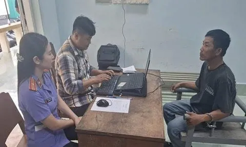 Mời người phụ nữ mua vé số để cướp tiền rồi đâm 2 người trọng thương