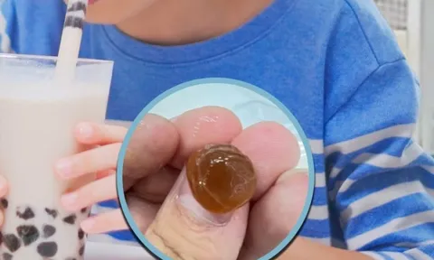 Hóc trân châu khi uống trà sữa, bé trai 3 tuổi Trung Quốc chết thương tâm