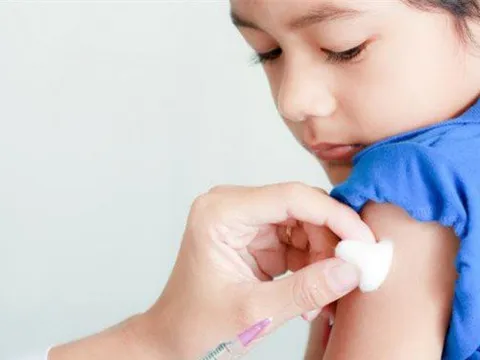 Mua sắm, cung ứng kịp thời các vaccine tiêm chủng mở rộng