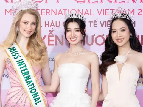 Đương kim Hoa hậu Quốc tế dự buổi trao sash cho Phương Nhi