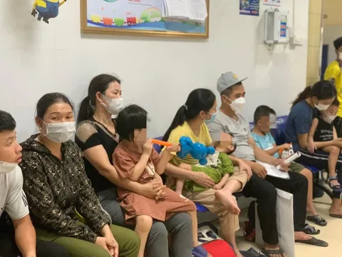 Nắng nóng hơn 40 độ, người già, trẻ em nhập viện tăng cao