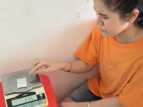 Mang ma túy về nước, cô gái trẻ bị bắt ngay tại cửa khẩu