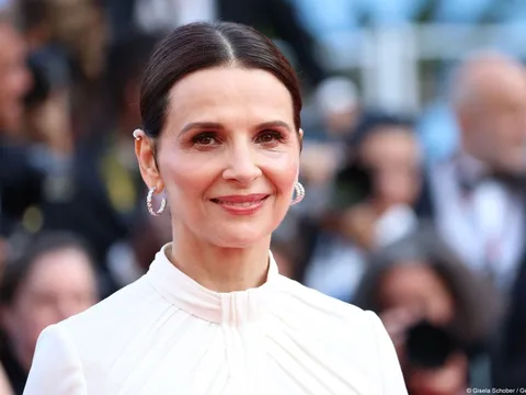 Đạo diễn Trần Anh Hùng cùng minh tinh Pháp trên thảm đỏ Cannes