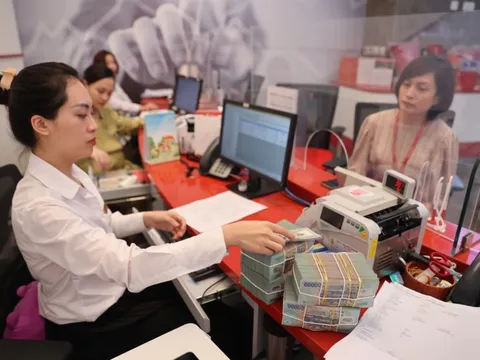 Hạ lãi suất, giảm thuế, phí là chính sách đi đầu