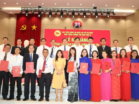 449 học viên Cao cấp lý luận chính trị tốt nghiệp