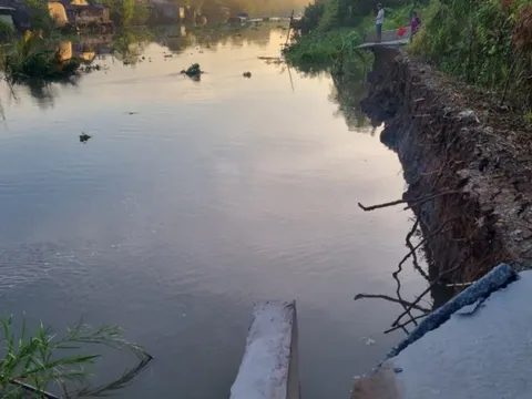 Lại sạt lở liên tiếp tại Hậu Giang