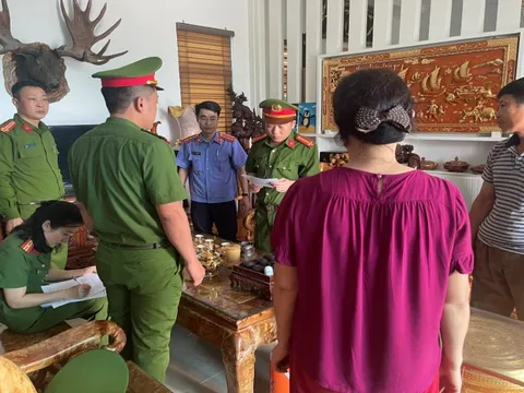 Bắt hai cựu lãnh đạo trung tâm phát triển quỹ đất tại Hà Nam