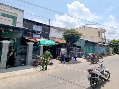 Con trai dùng dao sát hại cha ruột