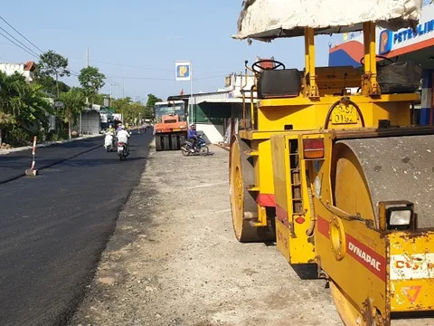 Tai nạn hy hữu, người đàn ông bị xe lu ép tử vong