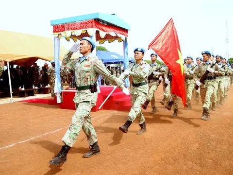 Quân nhân Việt Nam duyệt binh tại Phái bộ UNISFA