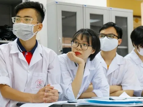 Bộ Y tế yêu cầu giải trình rõ ràng lý do đưa môn Văn vào xét tuyển ngành Y