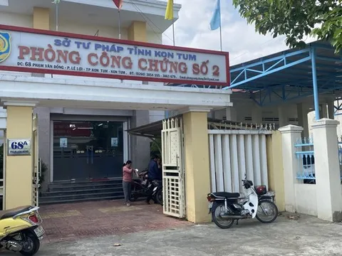 Nhận tiền ‘cảm ơn’, phó phòng công chứng bị điều tra