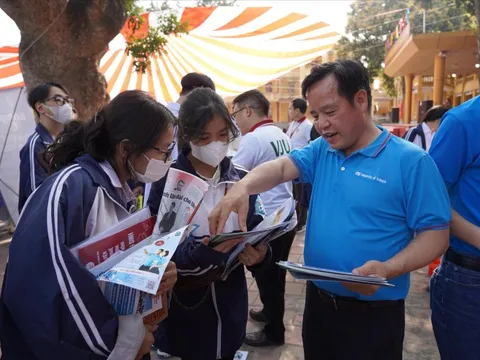 Tăng học phí bậc đại học: Cần tăng kinh phí chi từ ngân sách nhà nước