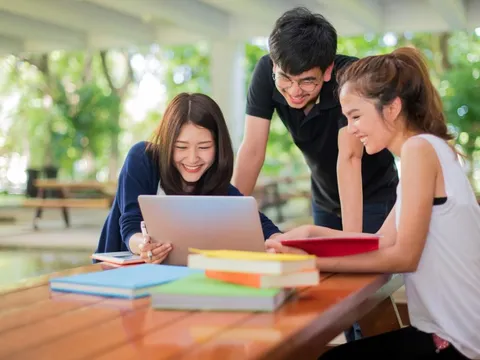 'Chọn đúng thẻ tín dụng như có thêm người bạn tốt”L'