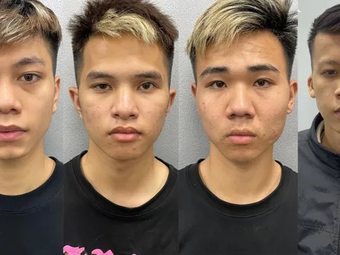 Khởi tố nhóm thanh niên vác kiếm đuổi đánh, đập phá xe của 'quái xế'