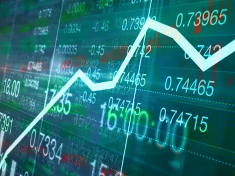 Dòng tiền đổ vào cổ phiếu tăng nóng