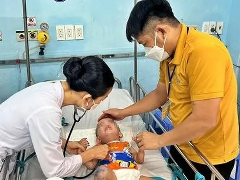 Trẻ 5 tuổi tử vong vì bệnh tay chân miệng, đội phản ứng nhanh vào cuộc