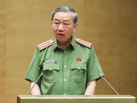 ĐBQH kiến nghị thăng hàm cấp tướng công an trước thời hạn