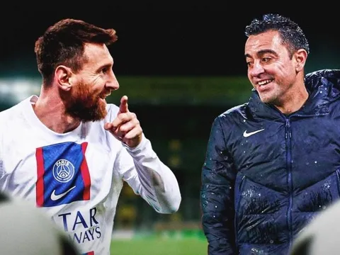 Xavi hé lộ thời điểm Messi chốt CLB mới