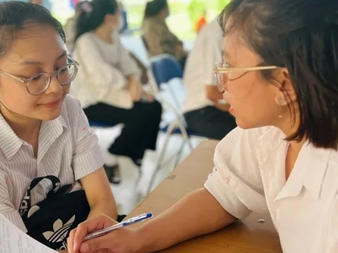 Thất nghiệp, cử nhân bằng giỏi méo mặt được chào lương 2,9 triệu đồng