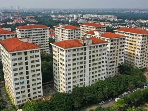 Nhà ở xã hội, đừng để người thu nhập thấp phải mua trên báo, tivi