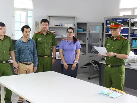 Bắt tạm giam Phó giám đốc trung tâm thuộc Đại học Tây Bắc
