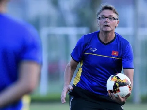 Cảnh báo Quang Hải và Công Phượng, ông Troussier đang muốn gì?