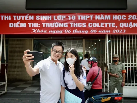 TPHCM: Nhiều phụ huynh nghỉ việc đưa con đi thi vào lớp 10