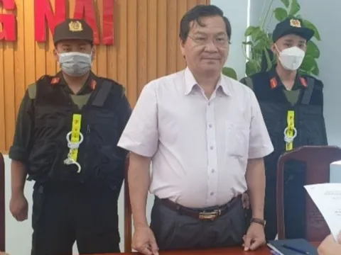 Bắt nguyên Hiệu trưởng Đại học Đồng Nai và các đồng phạm