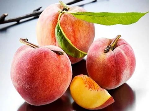 Ăn quả đào rất tốt, chống cả ung thư nhưng những người sau nên tránh xa kẻo 'rước họa vào thân'