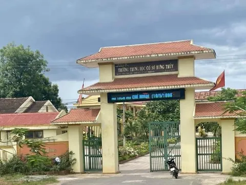 Tin mới vụ nam sinh ở Quảng Bình bị đánh hội đồng, nhập viện khoa tâm thần