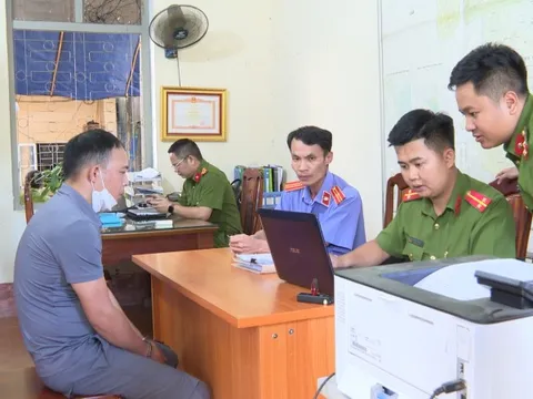 Khởi tố, bắt tạm giam 2 cán bộ xã tham ô tài sản ở Điện Biên