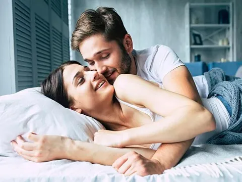 Không chỉ mất chức giám đốc, chồng còn khiến cả nhà lao đao để trả nợ cho mối tình 'ngoài luồng'