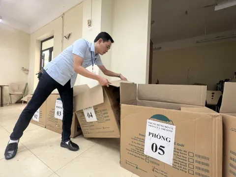 Hà Nội: Ngày thi đầu tiên, 4 thí sinh bị kỷ luật vì mang điện thoại vào phòng thi