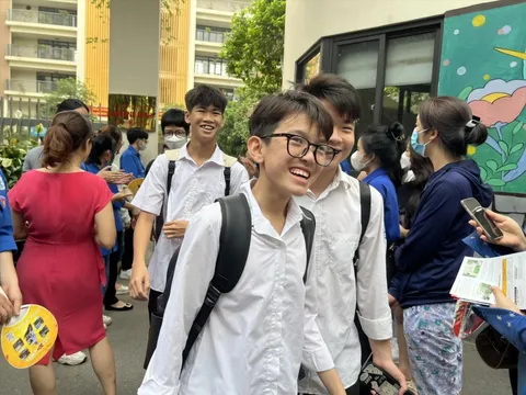 Thi tuyển vào lớp 10 tại Hà Nội: Dự báo điểm chuẩn tăng nhẹ