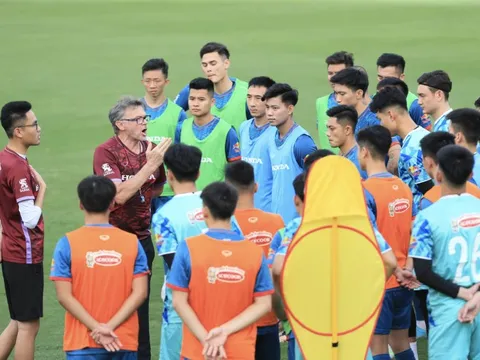 Quang Hải nói gì về phong cách huấn luyện của ông Troussier?