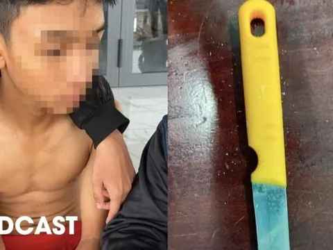 HÌNH SỰ: Vờ mua hàng, bất ngờ dùng dao kề cổ bà chủ tiệm uy hiếp và cái kết