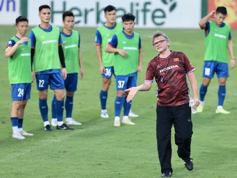 Chờ nét tươi mới của đội tuyển Việt Nam