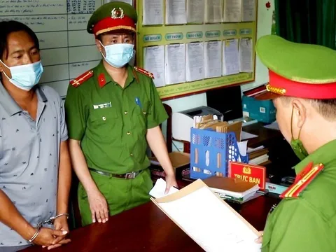 Bị cáo nộp đơn tại tòa tố giác đã chi 2,7 tỉ đồng để 'lo lót' cán bộ giải quyết vụ án