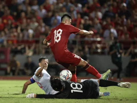 Vượt qua Hồng Kông (Trung Quốc) 1-0, ĐTVN có chiến thắng đầu tiên cùng HLV Troussier