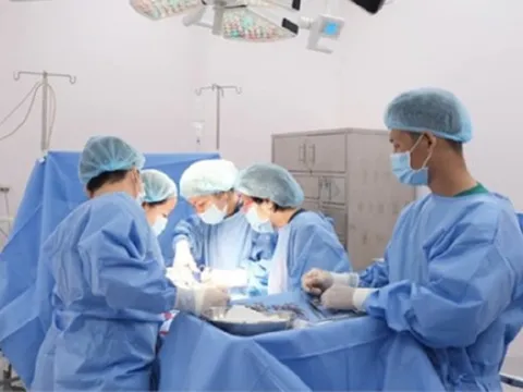 Người phụ nữ nguy kịch, phải thở máy sau khi quan hệ tình dục